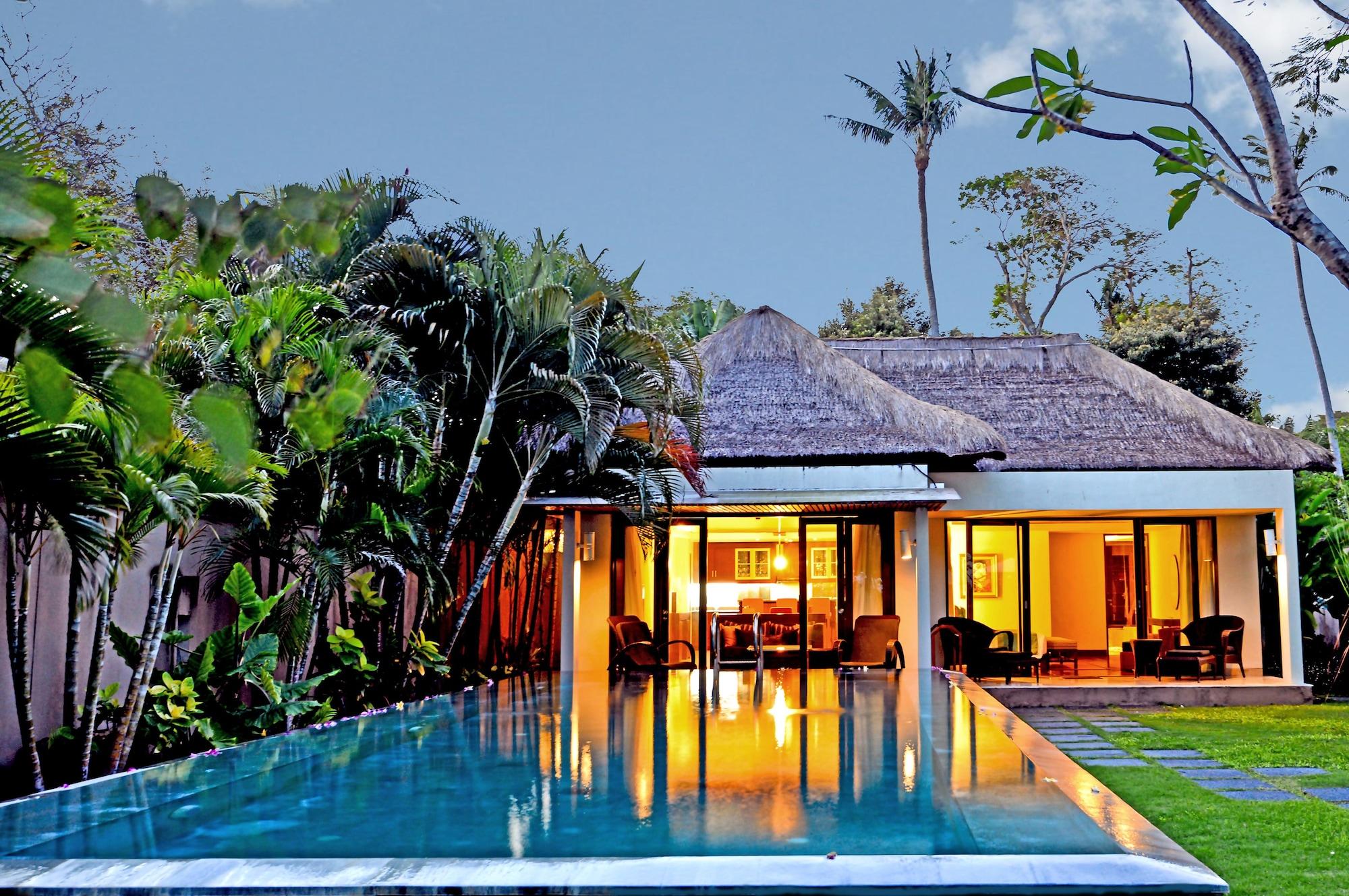 Prama Sanur Beach Bali Kültér fotó A villa at the resort