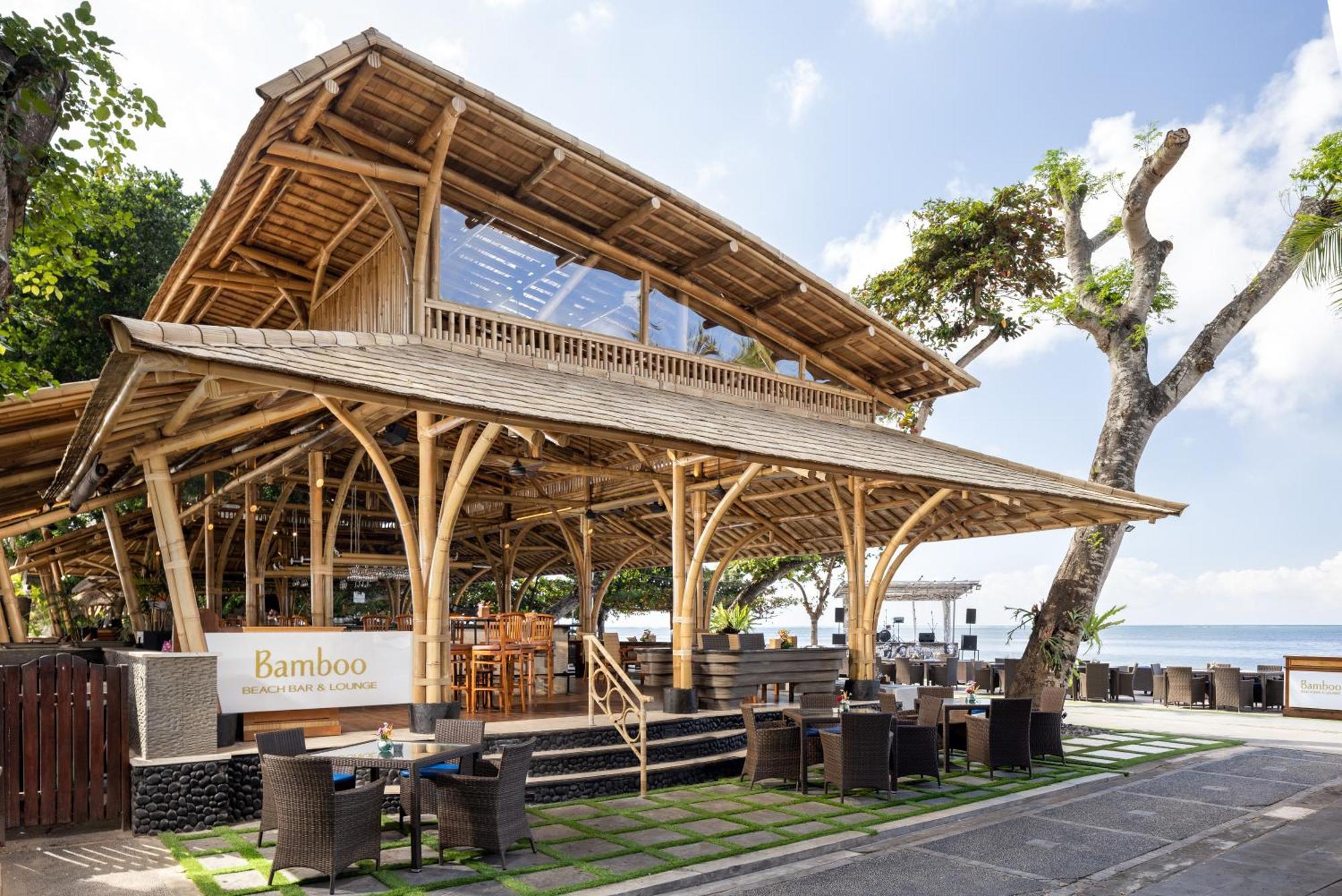 Prama Sanur Beach Bali Kültér fotó Bamboo restaurant in Bali