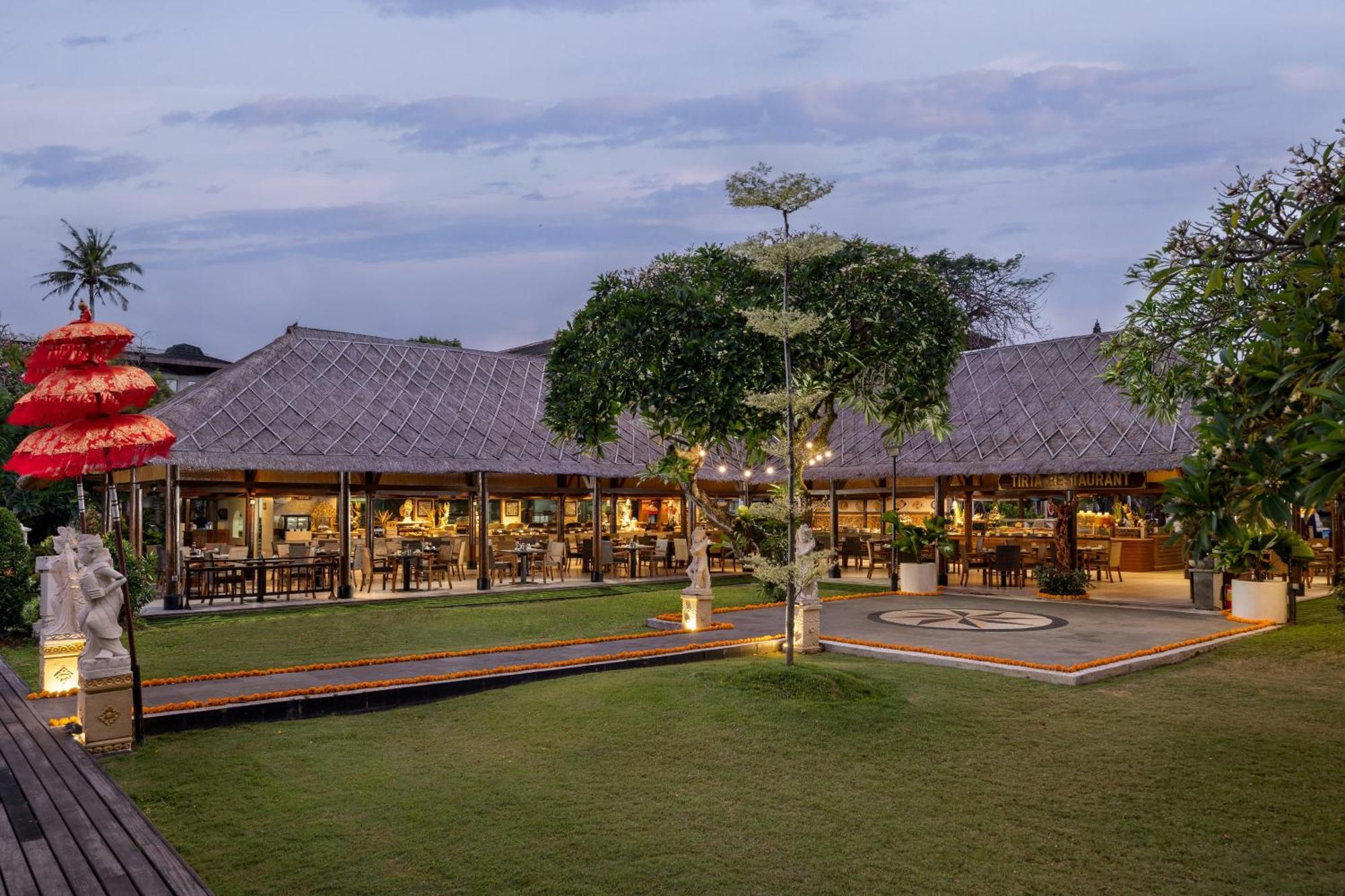 Prama Sanur Beach Bali Kültér fotó The restaurant at the resort
