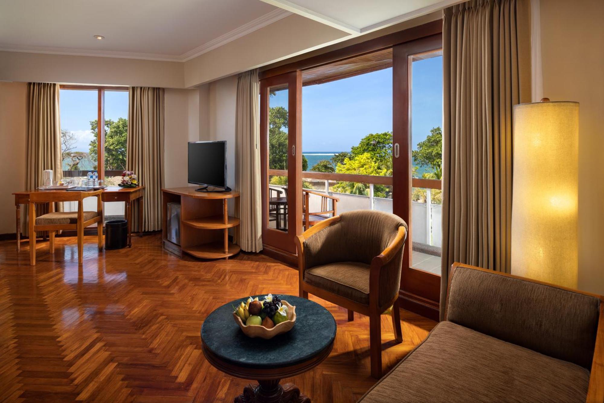 Prama Sanur Beach Bali Kültér fotó A suite at the hotel