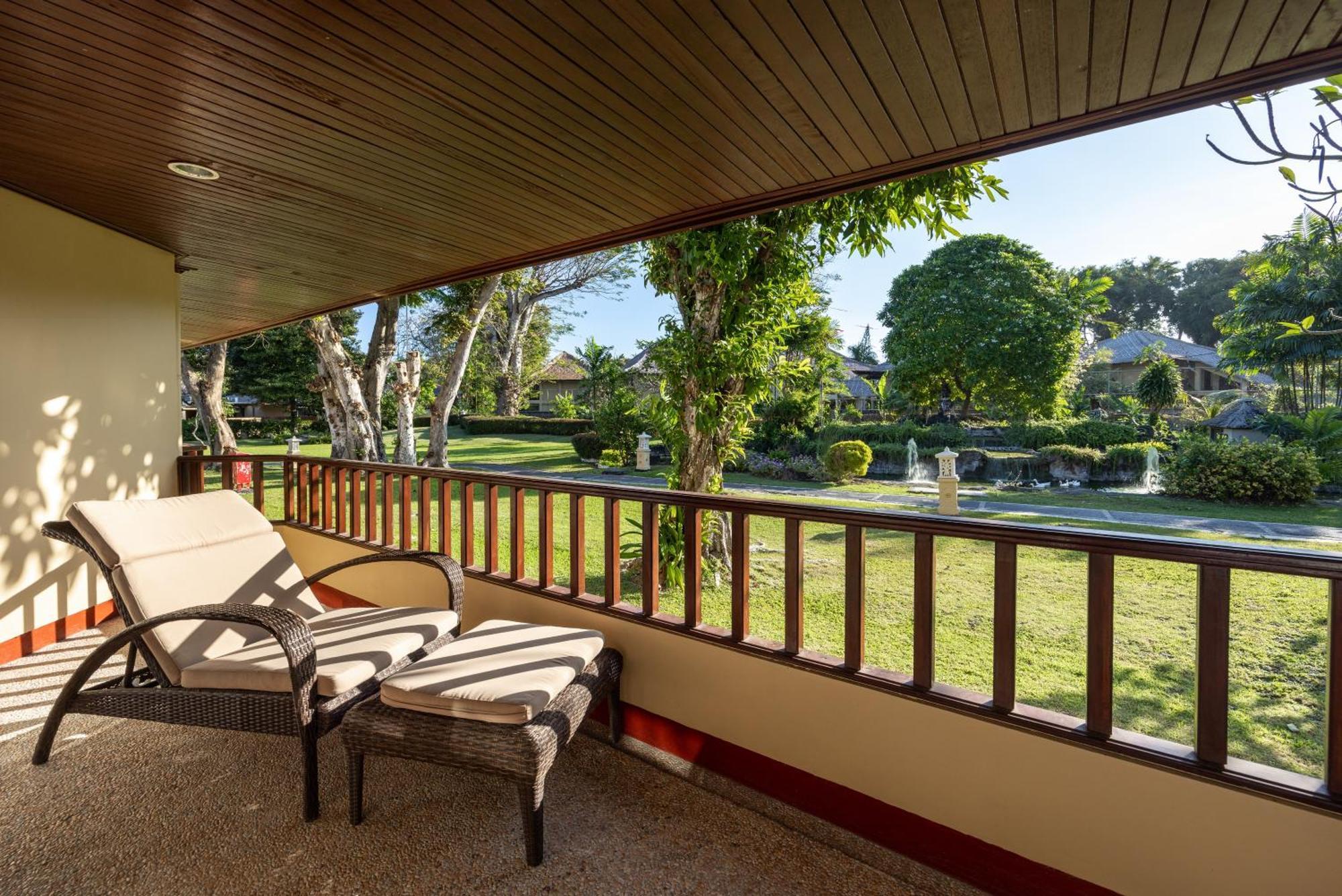 Prama Sanur Beach Bali Kültér fotó A view of the grounds from a guest room
